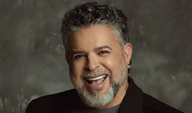 Luis Enrique será invitado del show de Tony Succar en Costa 21. Su regreso promete una noche llena de música y recuerdos. Foto: difusión.