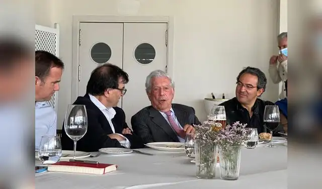 Raúl Tola, Javier Cercas, Mario Vargas Llosa y Juan Gabriel Vásquez. Foto: Difusión.