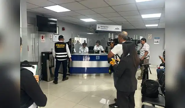 Momentos de la intervención. Dirección contra la corrupción (Dircocor) llegó a la ONPE