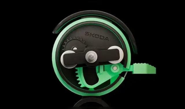El sistema logra que las funciones de cancelación activa de ruido (ANC) fallen al intentar procesar o silenciar la alerta. Foto: Skoda Storyboard