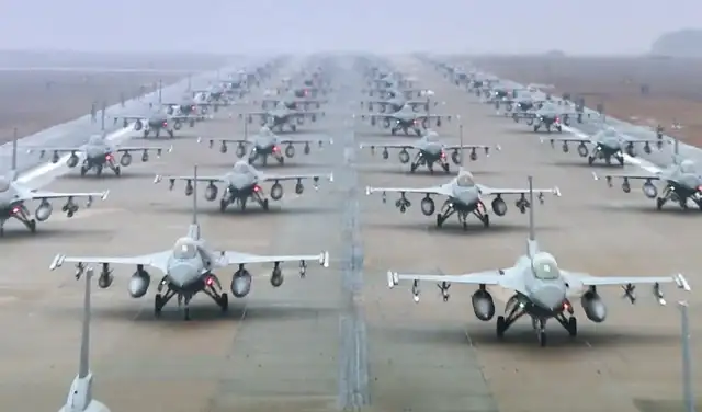 En dos partes. El primer lote de F-16 consiste en 12 unidades. Foto: Lockheed Martin  