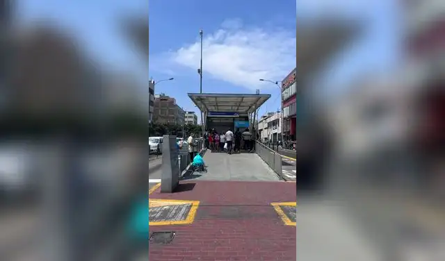 Estación Castilla cerrada por intenso tráfico