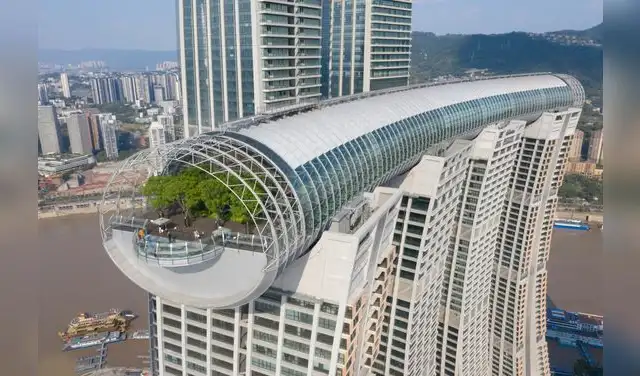 The Crystal es un asombroso coloso ubicado en el distrito de Yunzhong. Foto: Safdie Architects