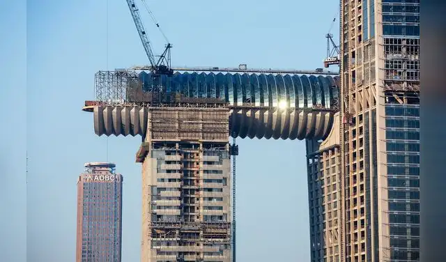 Se invirtió alrededor de 4.800 millones de dólares en la construcción del rasacielos chino. Foto: Safdie Architects