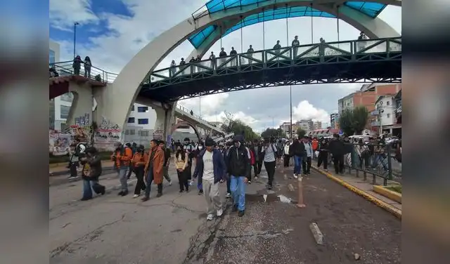 Transportistas en Cusco presentarán estudio técnico para sustentar costos de pasajes tras enfrentamientos con estudiantes