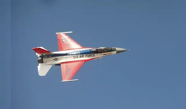 Aviones F-16 presentes en la exhibición de la Fuerza Aérea del Perú Aviones F-16 presentes en la exhibición de la Fuerza Aérea del Perú