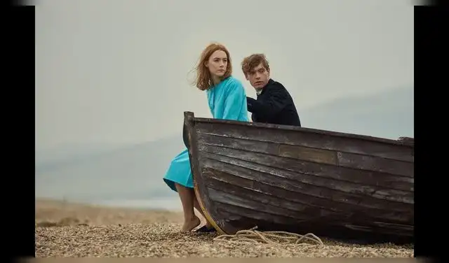 "En la playa de Chesil" con Saoirse Roman (Florence) y Billy Howle (Edward). Imagen: Difusión..  