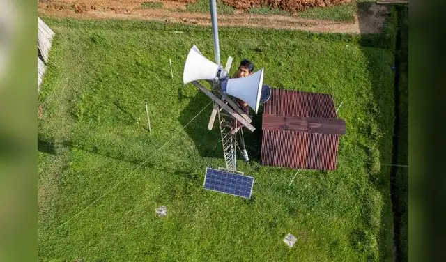 Instalación del sistema de comunicación en la comunidad Umukai.