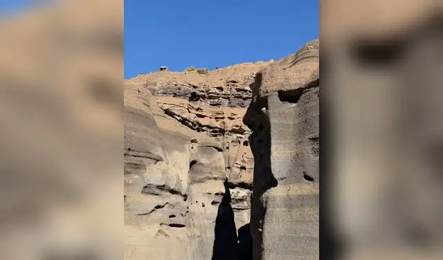 La excursión comienza en el Puesto Quesada, desde donde se accede a la base del volcán argentino. Foto: Instagram @volcanmalacaraoficial