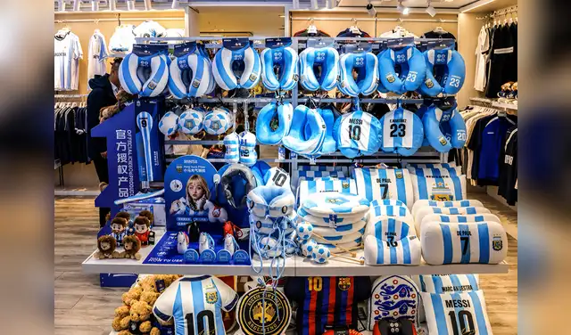 La fiebre por Lionel Messi y Argentina lidera el Mundial 2026 en Yiwu, donde productos inspirados en el campeón del mundo dominan los pedidos