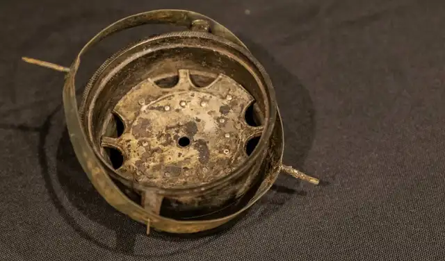 La brújula encontrada en los restos del barco mercante Lootsi. Foto: Museo Marítimo de Estonia.