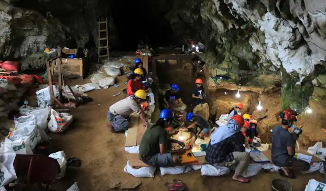 Excavadoras trabajando en Leang Bulu Bettue. Foto: Burhan
