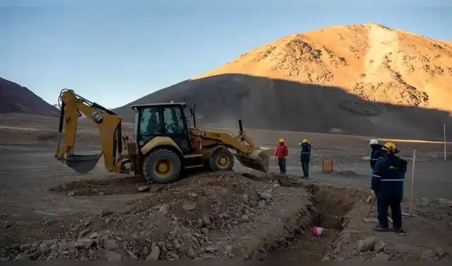 “La minería se desplegará por toda la cordillera, generando cientos de miles de puestos de trabajo”, afirmó Milei en marzo. Foto: AFP