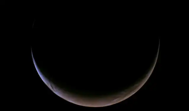Psyche observa un Marte en forma de media luna mientras la nave espacial se aproxima para aprovechar la gravedad en su camino hacia el cinturón de asteroides. Foto: NASA/JPL-Caltech/ASU Psyche observa un Marte en forma de media luna mientras la nave espacial se aproxima para aprovechar la gravedad en su camino hacia el cinturón de asteroides. Foto: NASA/JPL-Caltech/ASU