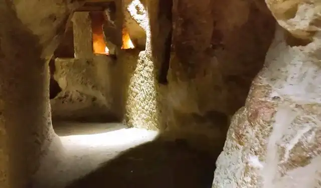 Uno de los pasajes dentro de la Gran Pirámide. Foto: Creatas Video