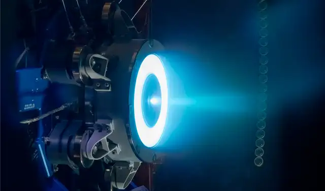Un tipo de propulsor de sistema de propulsión eléctrica avanzado. Foto: NASA