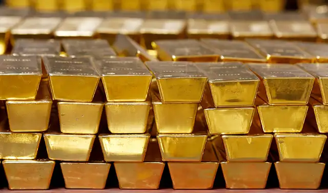 El descubrimiento de 303 lingotes de oro y dos millones de dólares en efectivo genera dudas sobre el origen de su fortuna. El descubrimiento de 303 lingotes de oro y dos millones de dólares en efectivo genera dudas sobre el origen de su fortuna.