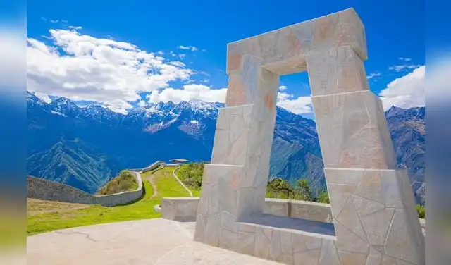 La infraestructura peruana incluye muros inspirados en La Gran Muralla China. Foto: Gobierno Regional de Apurímac
