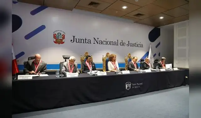 En bandeja. El fujimorismo también utiliza a la JNJ para neutralizar a sus enemigos. Foto: difusión En bandeja. El fujimorismo también utiliza a la JNJ para neutralizar a sus enemigos. Foto: difusión