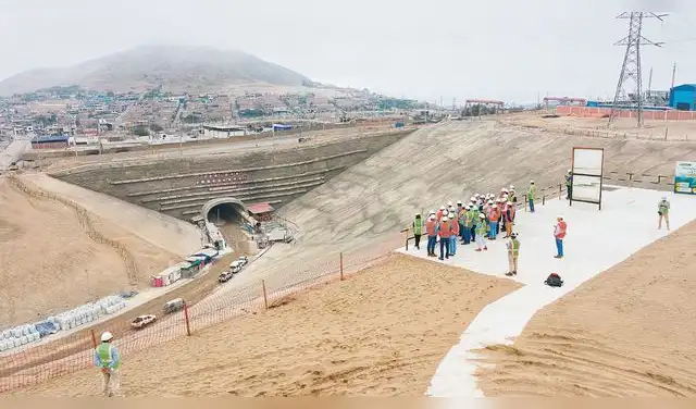 Los funcionarios del MTC no actuaron debidamente para sancionar incumplimientos en la construcción del puerto de Chancay. Foto John Reyes/La República Los funcionarios del MTC no actuaron debidamente para sancionar incumplimientos en la construcción del puerto de Chancay. Foto John Reyes/La República