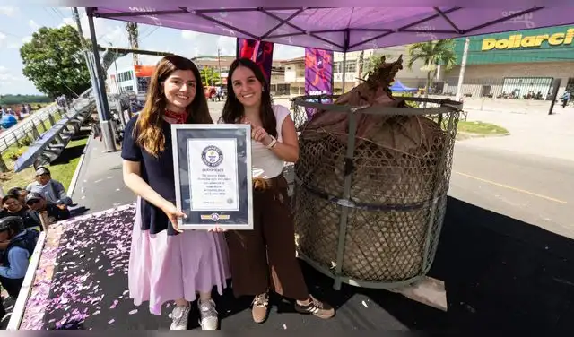 a jornada culminó con una degustación abierta que reunió a más de 1,000 personas en la plaza, quienes pudieron disfrutar del plato emblemático de la Amazonía peruana a jornada culminó con una degustación abierta que reunió a más de 1,000 personas en la plaza, quienes pudieron disfrutar del plato emblemático de la Amazonía peruana