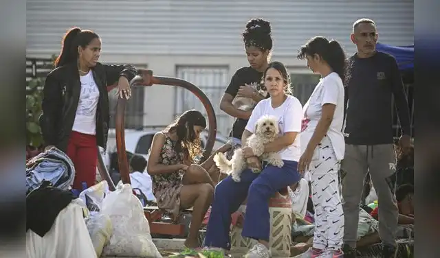 Miles de personas han quedado en la calle tras perder sus viviendas por el terremoto en Venezuela