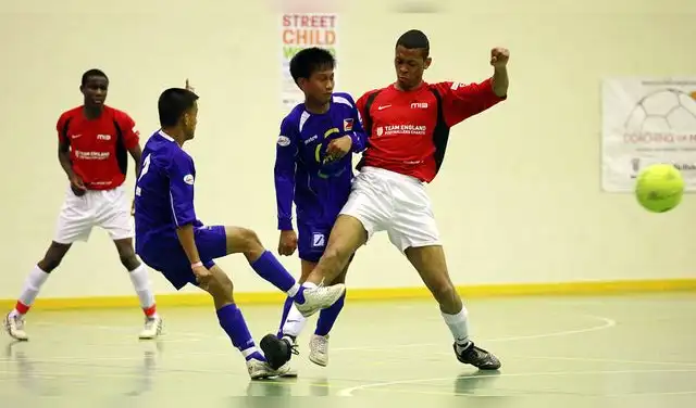 El fútbol puede brindar una lección de vida: lo importante no es ganar o lograr objetivos, sino cómo estos se consiguen. Foto: AFP. El fútbol puede brindar una lección de vida: lo importante no es ganar o lograr objetivos, sino cómo estos se consiguen. Foto: AFP.