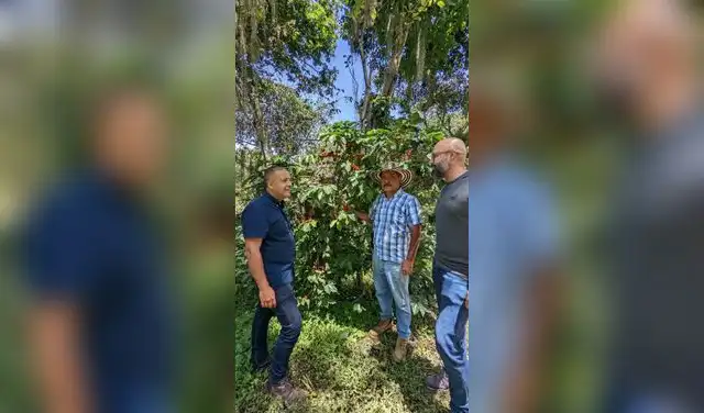 Desde su apertura en 2018, la marca ha logrado reconocimiento por su enfoque en la calidad del café y su compromiso con los caficultores colombianos. Foto: Hermanos Colombian Coffee Roasters