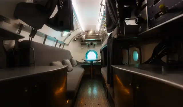 El hábitat posee también una sala de estar para un entorno de vida productivo. Foto: DEEP El hábitat posee también una sala de estar para un entorno de vida productivo. Foto: DEEP