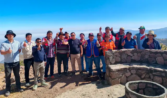 Comuneros de Santa Rosa de Otao presentaron su fogata para apoyar a los turistas. Foto: Sandy Carrión-La República