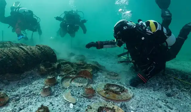 La carga consiste principalmente en varios cientos de vasijas de cerámica. Foto: Octopus Foundation