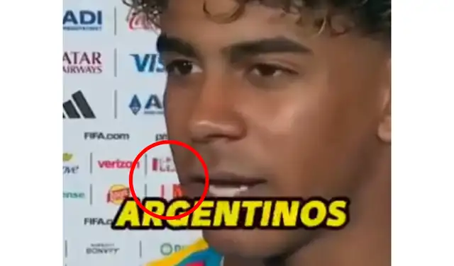 Los logotipos ubicados detrás de la boca se deforman conforme el jugador habla. Foto: Instagram Los logotipos ubicados detrás de la boca se deforman conforme el jugador habla. Foto: Instagram