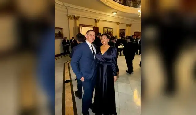 Mark Vito y Leslie Echevarría comparten contenido en redes sociales como pareja Mark Vito y Leslie Echevarría comparten contenido en redes sociales como pareja