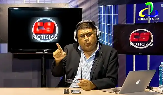 Gastón Medina conduce el programa en que difundió el audio en el que se hablaba de asesinarlo y en el que Víctor Gastón Medina conduce el programa en que difundió el audio en el que se hablaba de asesinarlo y en el que Víctor