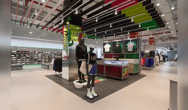 La nueva tienda mide más de 700 metros cuadrados, siendo la tienda Nike más grande de Lima. Foto: Nike La nueva tienda mide más de 700 metros cuadrados, siendo la tienda Nike más grande de Lima. Foto: Nike