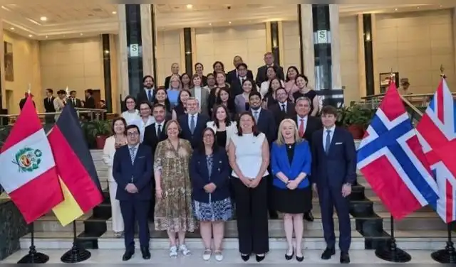 El Perú y los gobiernos de Noruega, Alemania y Reino Unido renovaron su alianza estratégica para frenar la deforestación en la Amazonía mediante la suscripción de una nueva Declaración Conjunta de Intención (DCI). Foto: Gobierno del Perú El Perú y los gobiernos de Noruega, Alemania y Reino Unido renovaron su alianza estratégica para frenar la deforestación en la Amazonía mediante la suscripción de una nueva Declaración Conjunta de Intención (DCI). Foto: Gobierno del Perú