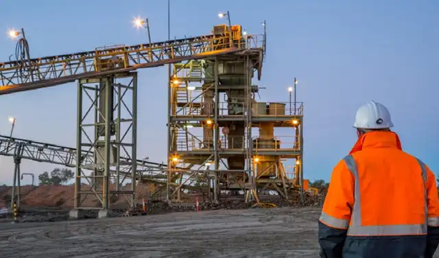 La empresa ha invertido US$1.100 millones en la expansión de sus operaciones, incluyendo una planta de beneficio. La empresa ha invertido US$1.100 millones en la expansión de sus operaciones, incluyendo una planta de beneficio.