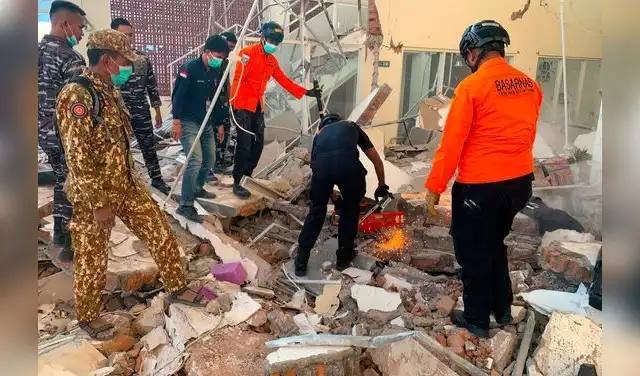 Entre los terremotos mortales que ha sufrido Indonesia se encuentra un devastador sismo de magnitud 9,1 ocurrido en 2004 frente a la costa de Sumatra. Foto: AFP Entre los terremotos mortales que ha sufrido Indonesia se encuentra un devastador sismo de magnitud 9,1 ocurrido en 2004 frente a la costa de Sumatra. Foto: AFP