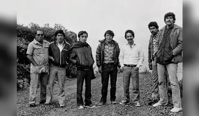 Jorge Sedano, Amador García, Luis Mendívil, Félix Gavilán, Pedro Sánchez, Willy Retto y Edmundo de la PinIella, antes de perecer en Uchuraccay. El autor de la fotografía es Octavio Infante. Foto: CI. Jorge Sedano, Amador García, Luis Mendívil, Félix Gavilán, Pedro Sánchez, Willy Retto y Edmundo de la PinIella, antes de perecer en Uchuraccay. El autor de la fotografía es Octavio Infante. Foto: CI.