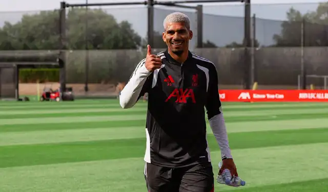 Ronald Araújo dejó el FC Barcelona y ya trabaja con el Liverpool. Ronald Araújo dejó el FC Barcelona y ya trabaja con el Liverpool.