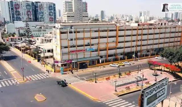 Con la Historia Clínica Electrónica y el FUA digital, el hospital reduce el uso de papel y mejora la eficiencia en los procedimientos administrativos.