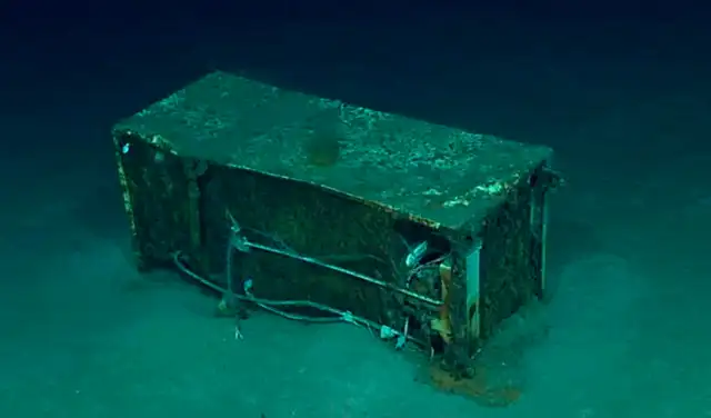 Una refrigeradora en el fondo marino. Foto: NOAA Una refrigeradora en el fondo marino. Foto: NOAA