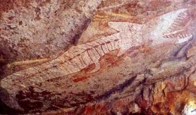 Serpiente arcoíris de más de 6 metros de largo en AW5, Awunbarna. Foto: Artlandish Serpiente arcoíris de más de 6 metros de largo en AW5, Awunbarna. Foto: Artlandish