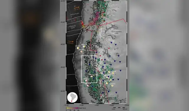 Contexto de subducción Antártico-Sudamericana: mapa sísmico, estaciones y volcanes en la zona de la Triple Unión. Foto: Geophysical Research Letters Contexto de subducción Antártico-Sudamericana: mapa sísmico, estaciones y volcanes en la zona de la Triple Unión. Foto: Geophysical Research Letters