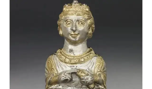 El pimentero de plata está ahuecado, con la forma de una dama noble. Foto: Museo Británico