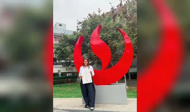 Melissa Gonzáles, esposa de Jorge Luna, se titula como licenciada