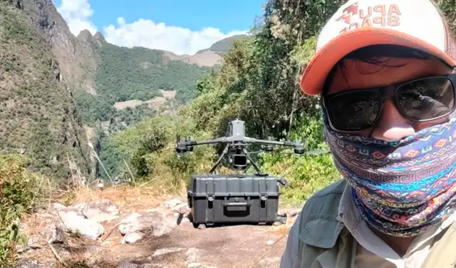 Un dron equipado con LiDAR en posición de lanzamiento. Foto: Jeff Contreras