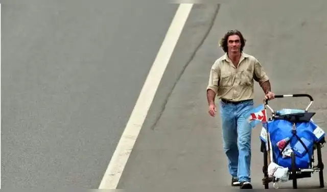 Inició su travesía el 18 de agosto de 2000, tras la quiebra de su negocio en Montreal