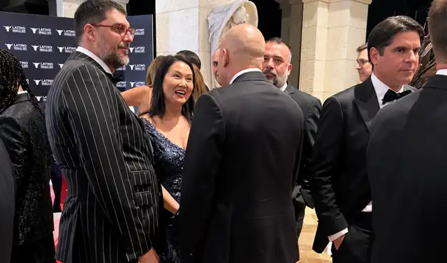 El 10 de febrero de este año en Florida, Keiko Fujimori con Cerimedo, Rivas y Damián Valenzuela. Rivas tiene relación con el centro de estudios que dirige Díaz-Rosillo, quien contrató a Keiko Fujimori. Foto: La República  