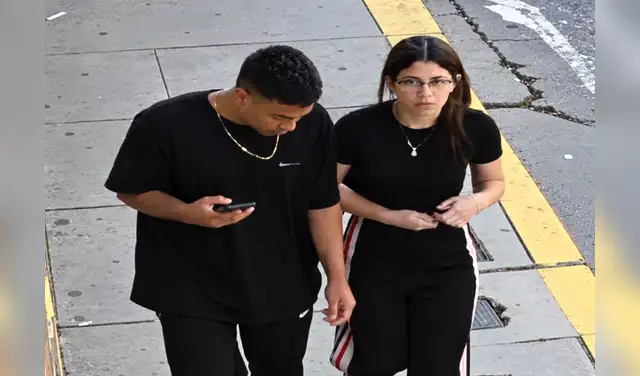 Pareja. Una cámara captó a Adrián Solís y Alexandra Toro: ella y su hija morirían luego. Foto: La República  